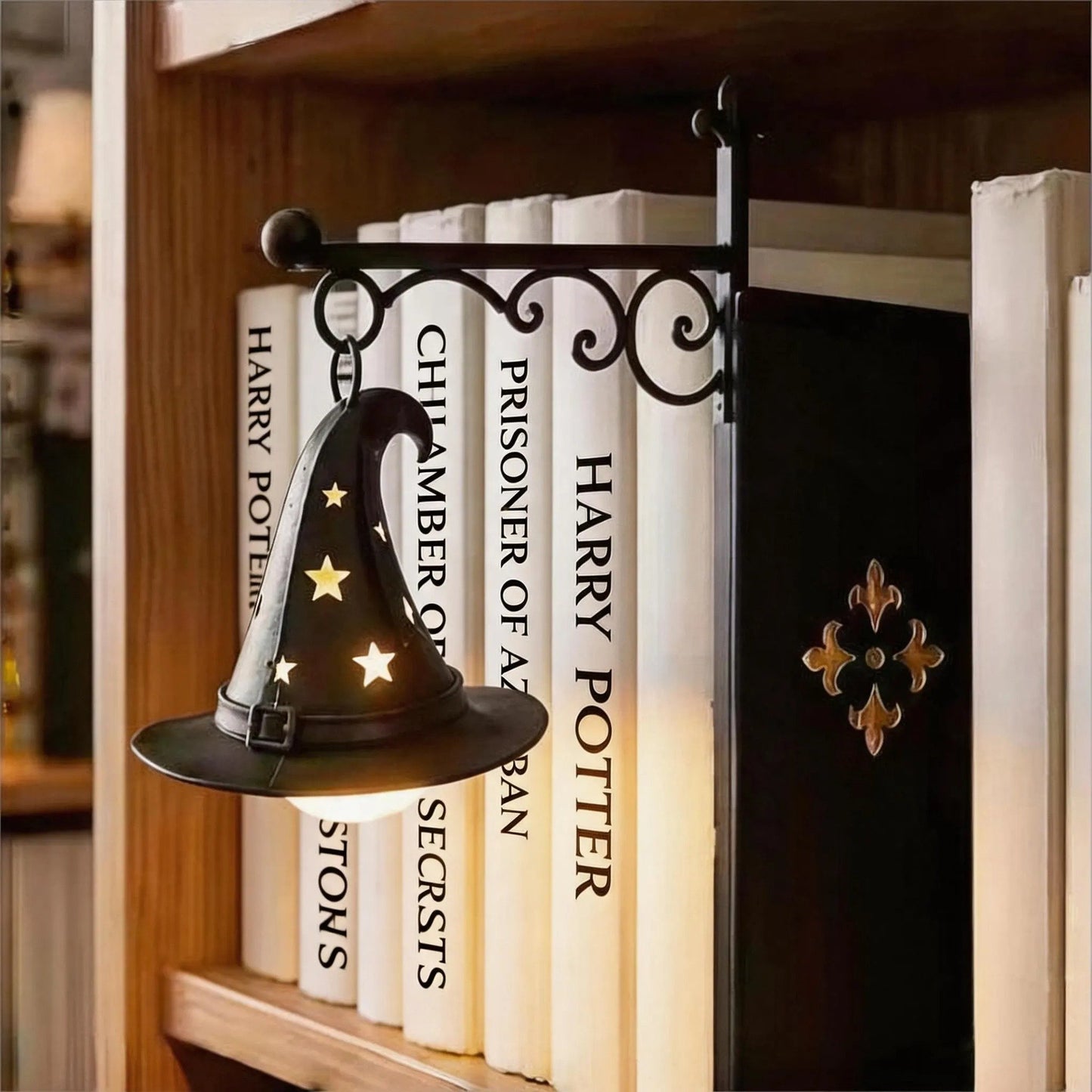 Vintage Library Lantern Bookshelf Lamp – Warm LED Book Nook Light